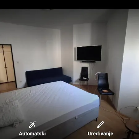 With Garden Apartament *
